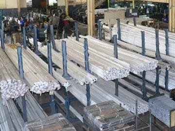 US imposes tariffs on imported steel and aluminum 